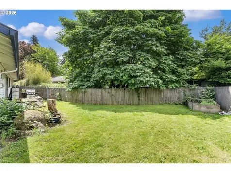 18321 NE Wasco Street Portland OR 97230
