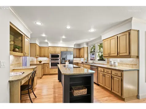 5104 Hastings Court Lake Oswego OR 97035