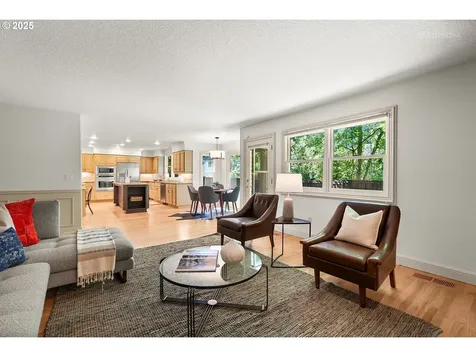 5104 Hastings Court Lake Oswego OR 97035