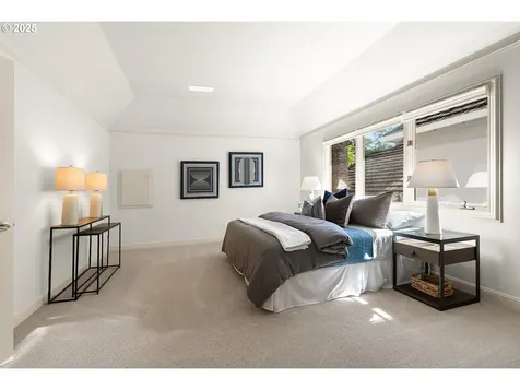5104 Hastings Court Lake Oswego OR 97035