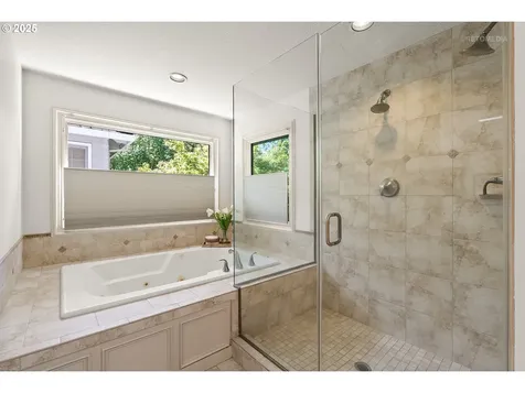 5104 Hastings Court Lake Oswego OR 97035
