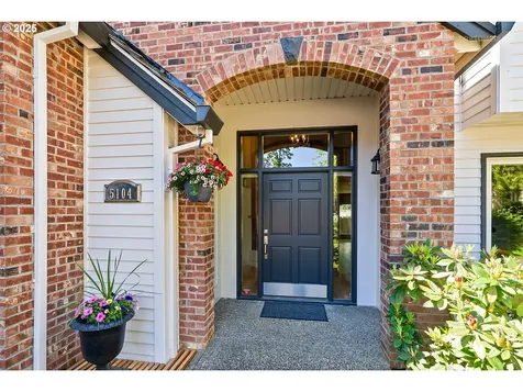 5104 Hastings Court Lake Oswego OR 97035