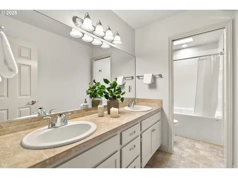 5104 Hastings Court Lake Oswego OR 97035