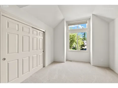 5104 Hastings Court Lake Oswego OR 97035