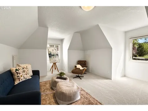 5104 Hastings Court Lake Oswego OR 97035