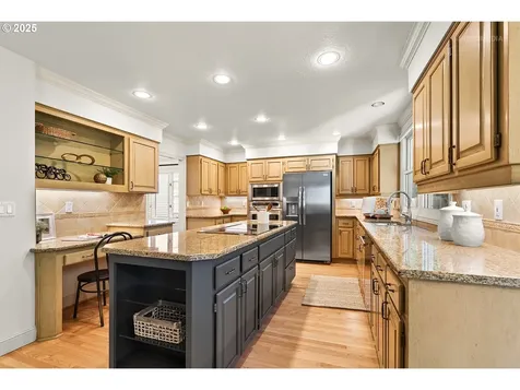 5104 Hastings Court Lake Oswego OR 97035