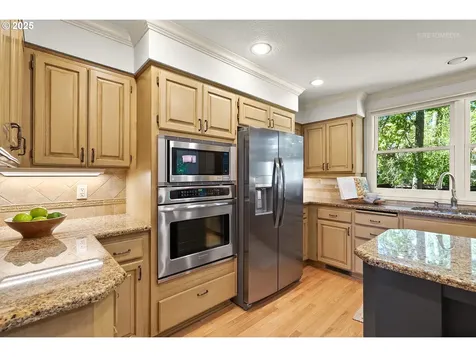 5104 Hastings Court Lake Oswego OR 97035