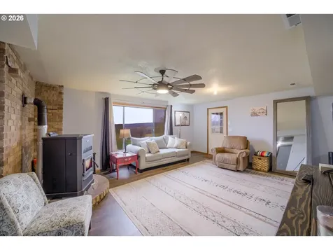 950 SE Dover Lane Madras OR 97741