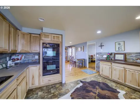 950 SE Dover Lane Madras OR 97741