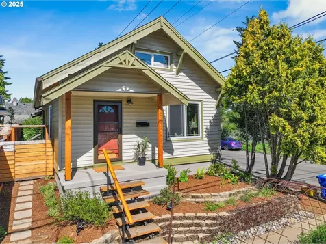 7155 N Greenwich Avenue Portland OR 97217