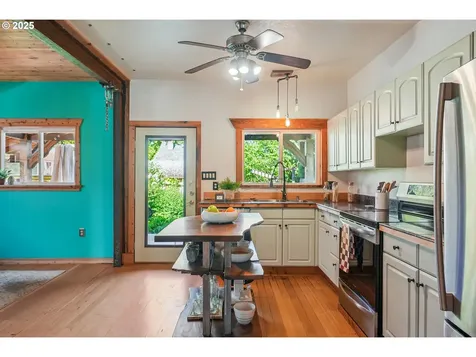 7155 N Greenwich Avenue Portland OR 97217