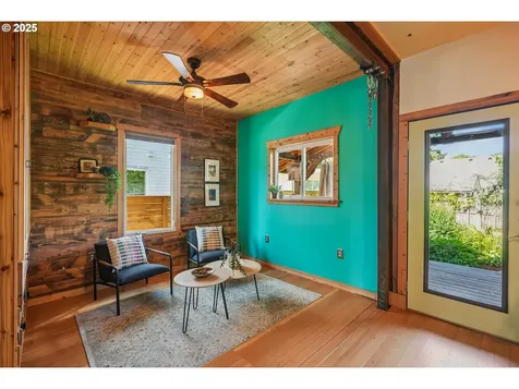 7155 N Greenwich Avenue Portland OR 97217