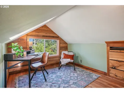 7155 N Greenwich Avenue Portland OR 97217