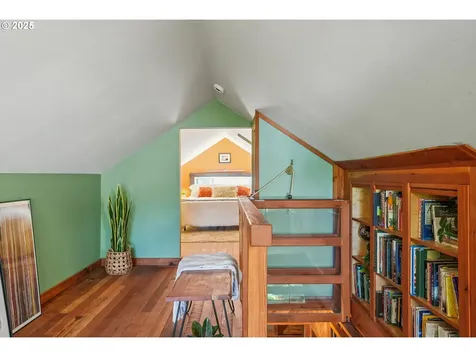 7155 N Greenwich Avenue Portland OR 97217