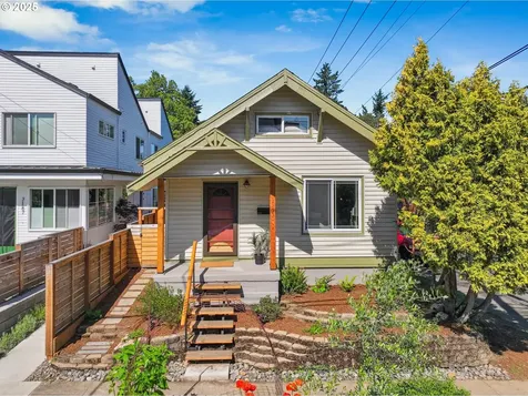 7155 N Greenwich Avenue Portland OR 97217