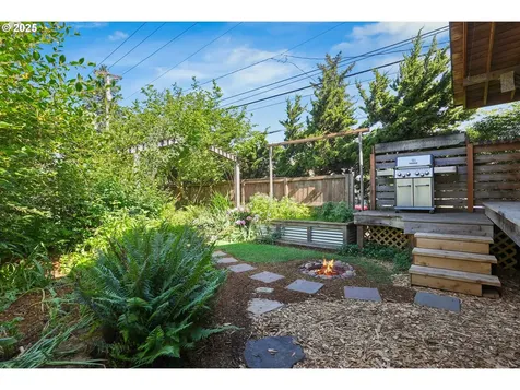 7155 N Greenwich Avenue Portland OR 97217