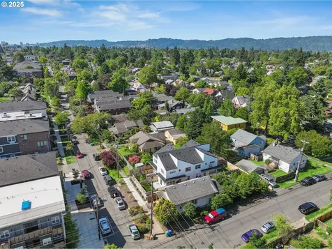 7155 N Greenwich Avenue Portland OR 97217