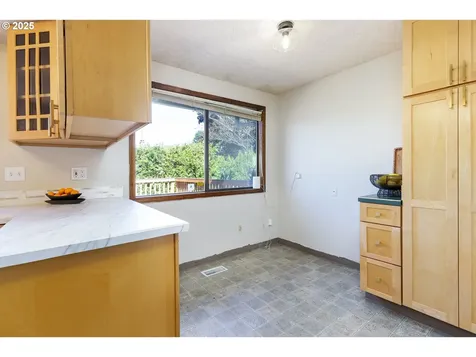 2307 SW 24th Street Gresham OR 97080