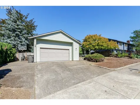 2307 SW 24th Street Gresham OR 97080