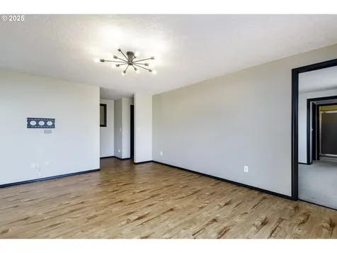 2307 SW 24th Street Gresham OR 97080