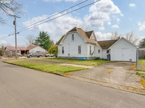 933 NW Cedar Street Mcminnville OR 97128