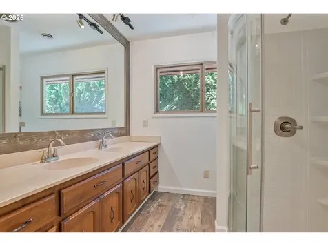 2327 Lynnwood Drive Longview WA 98632