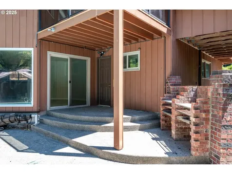 2327 Lynnwood Drive Longview WA 98632