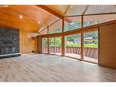 2327 Lynnwood Drive Longview WA 98632