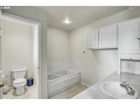 405 NE 86th Avenue Portland OR 97220