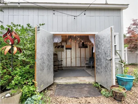 405 NE 86th Avenue Portland OR 97220