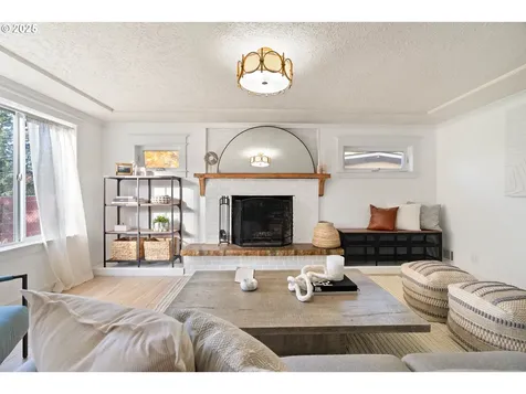 4417 SW Pendleton Street Portland OR 97221