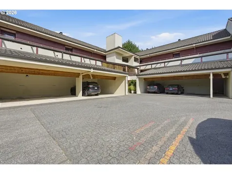 5250 S Landing Drive Portland OR 97239