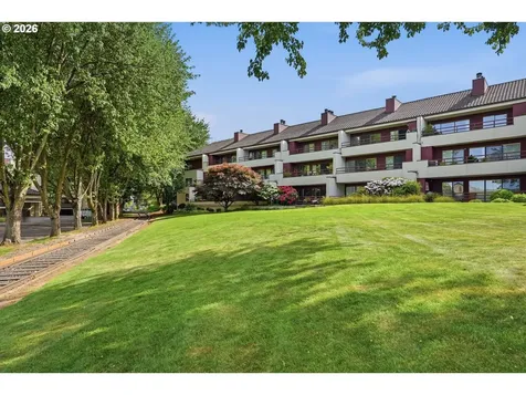 5250 S Landing Drive Portland OR 97239