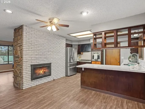 5915 SW Illinois Street Portland OR 97221
