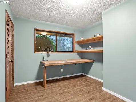 5915 SW Illinois Street Portland OR 97221