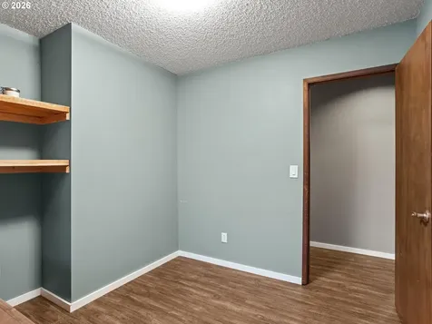 5915 SW Illinois Street Portland OR 97221