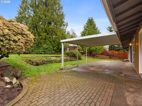 5915 SW Illinois Street Portland OR 97221
