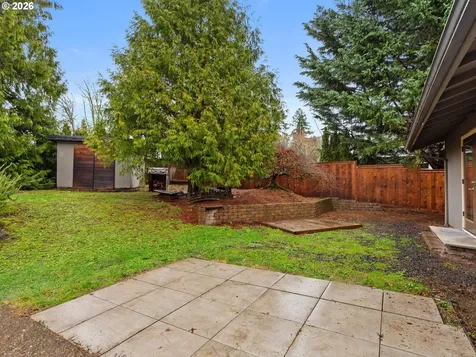 5915 SW Illinois Street Portland OR 97221