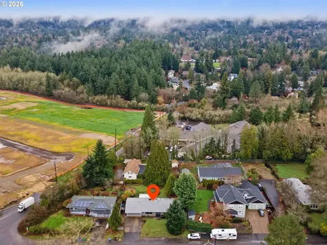 5915 SW Illinois Street Portland OR 97221