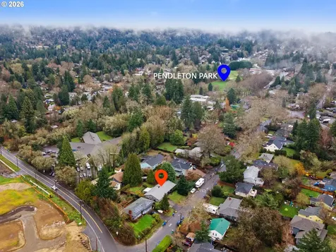 5915 SW Illinois Street Portland OR 97221