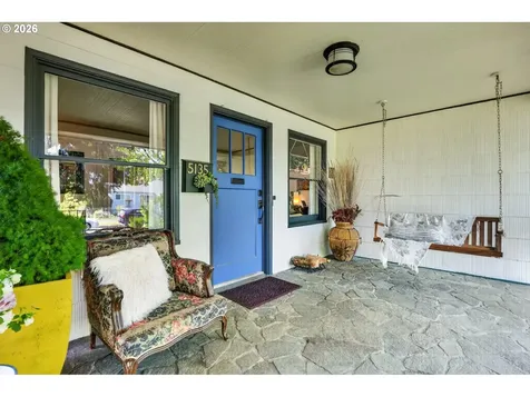 5135 N Cecelia Street Portland OR 97203