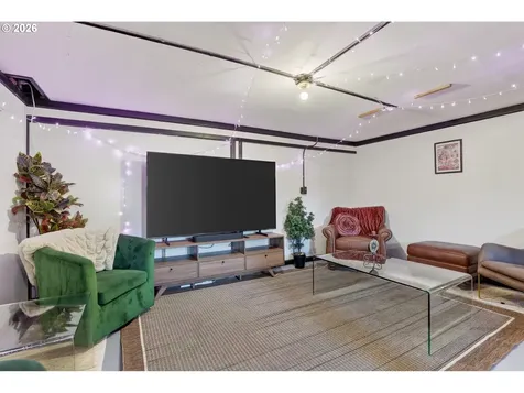 5135 N Cecelia Street Portland OR 97203