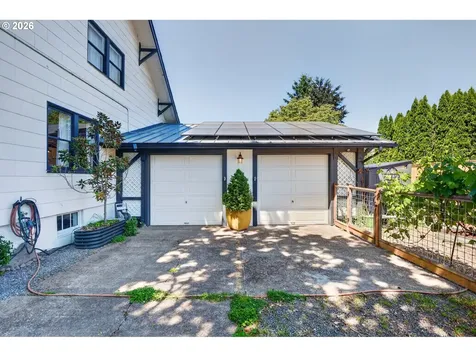 5135 N Cecelia Street Portland OR 97203
