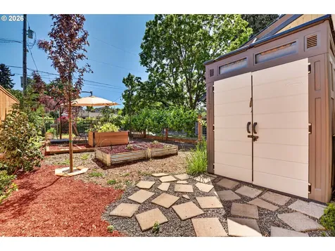 5135 N Cecelia Street Portland OR 97203