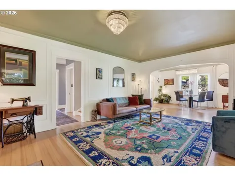 5135 N Cecelia Street Portland OR 97203