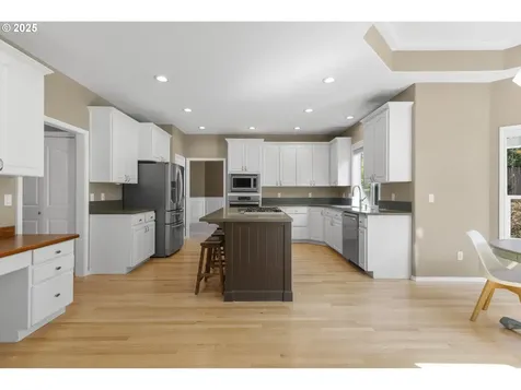 5021 NW 141st Street Vancouver WA 98685