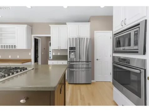 5021 NW 141st Street Vancouver WA 98685