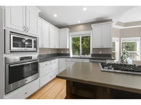 5021 NW 141st Street Vancouver WA 98685