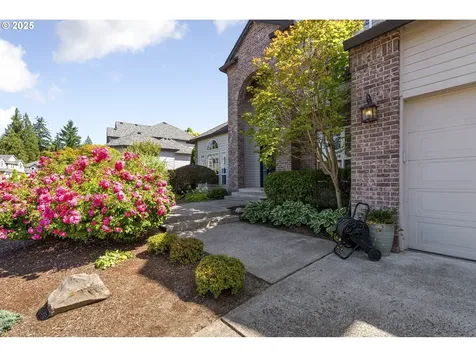 5021 NW 141st Street Vancouver WA 98685