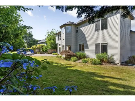 5021 NW 141st Street Vancouver WA 98685